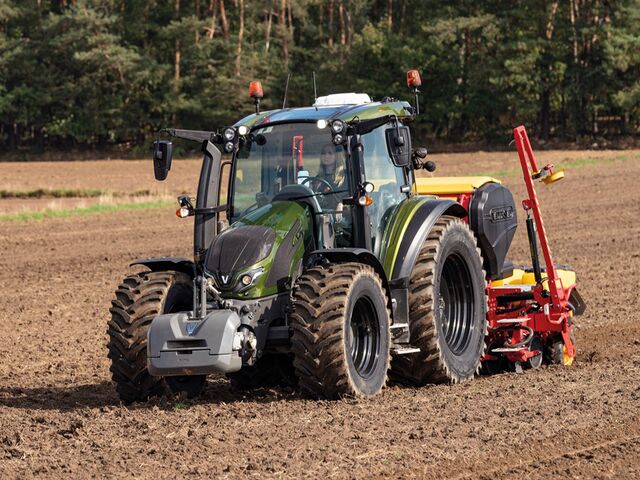 G135 Versu